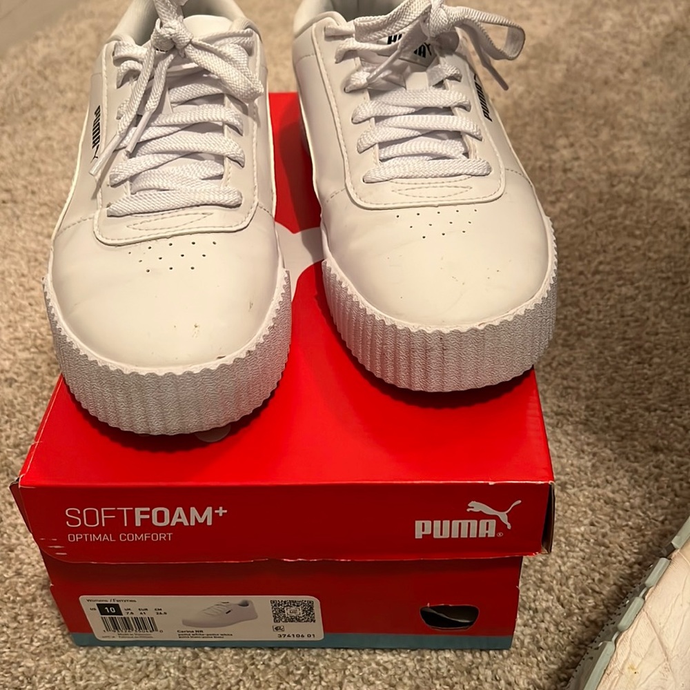White Puma shoes, EUC, size 10